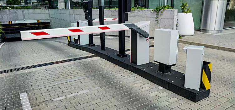Custom Gate Design & Integration Belton